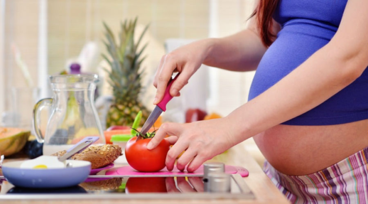 Cuisinière à induction pendant la grossesse